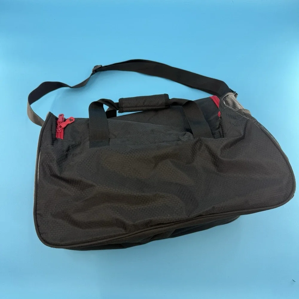 FILA‎ Black Red Duffle Gym Bag Sports Travel Shoulder Carry On
